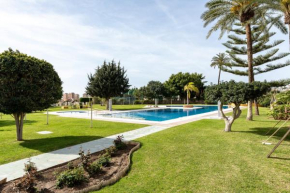 MalagaSuite Glow Studio & Pool Torremolinos